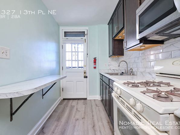 2327 13th Pl NE
