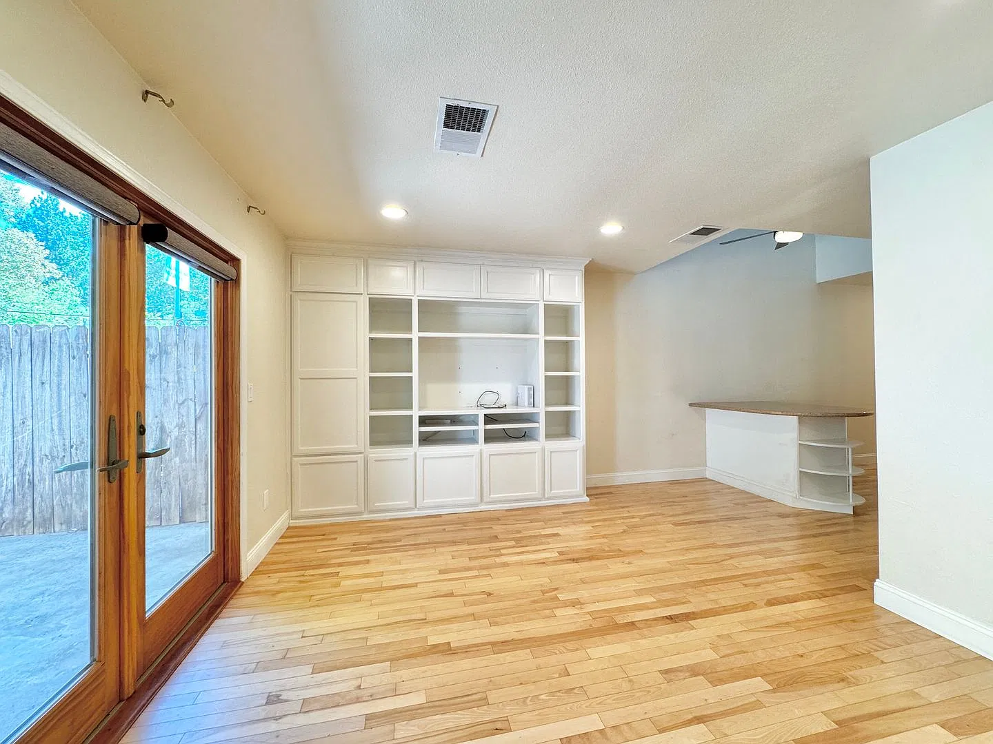 Downtown Condo Across from Rosevelt Park! — Photo 4