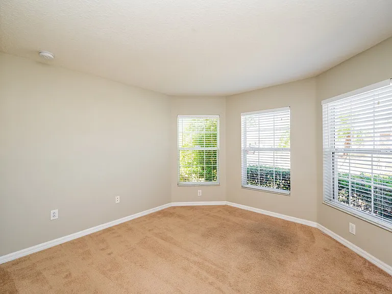 12019 Butler Woods Cir — Photo 14