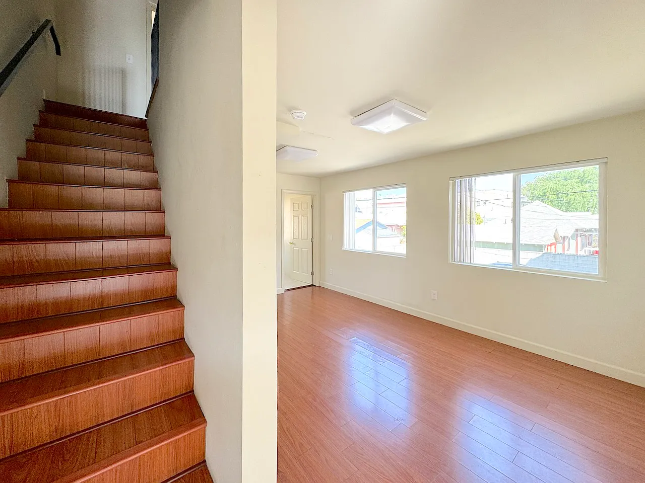 2 bed, 1.5 bath, 900 sqft, $2,995 — Photo 2