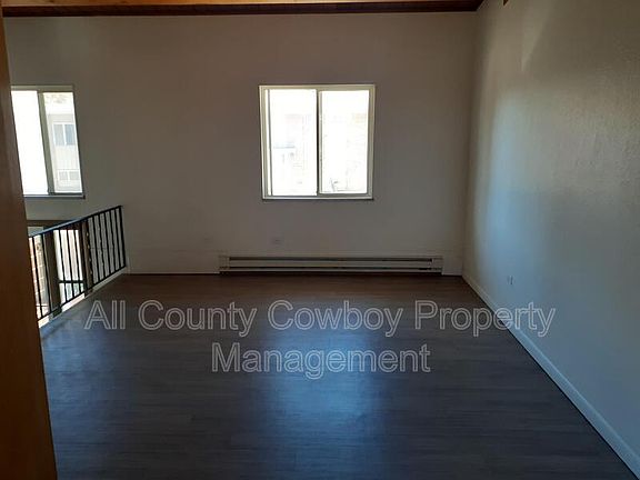 3rd image of 1000 E Garfield St APT 5