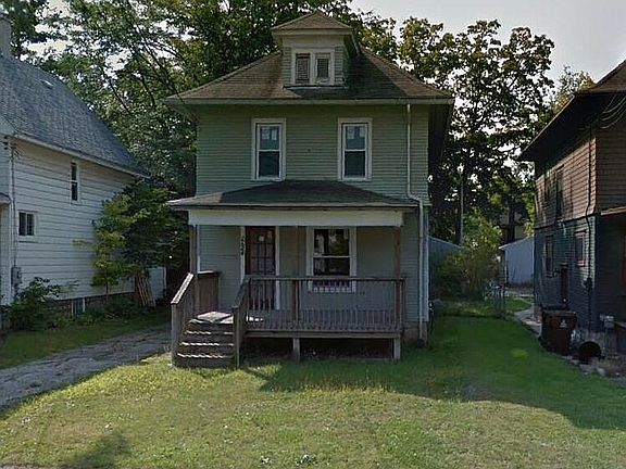 2nd image of 1124 E Kalamazoo St