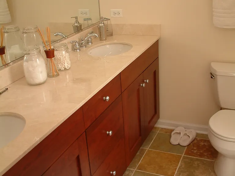 1528 W Greenleaf Ave #2W — Photo 10