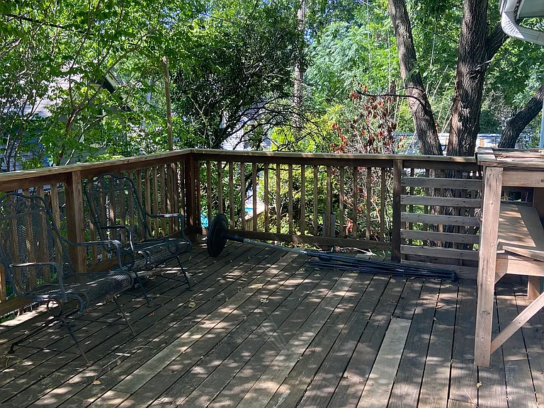 Sinclair Ave — Photo 3