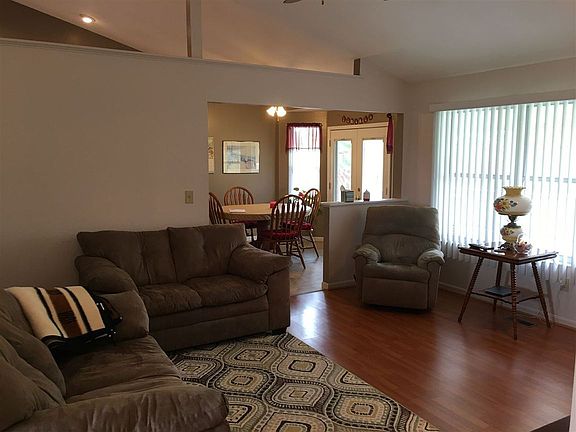 3rd image of 6527 Tall Oaks Dr
