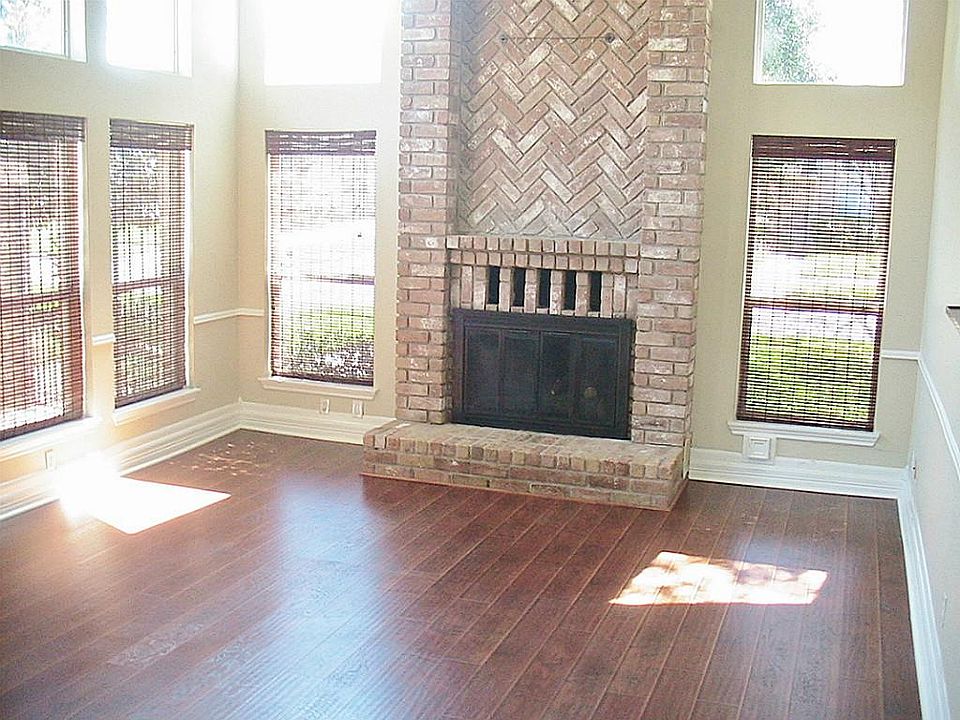 1st image of 2282 Woodland Springs St