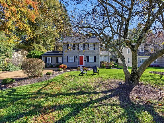 3rd image of 124 Villa Rd