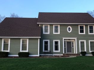 2235 Willow Lake Dr, Greenwood, IN 46143