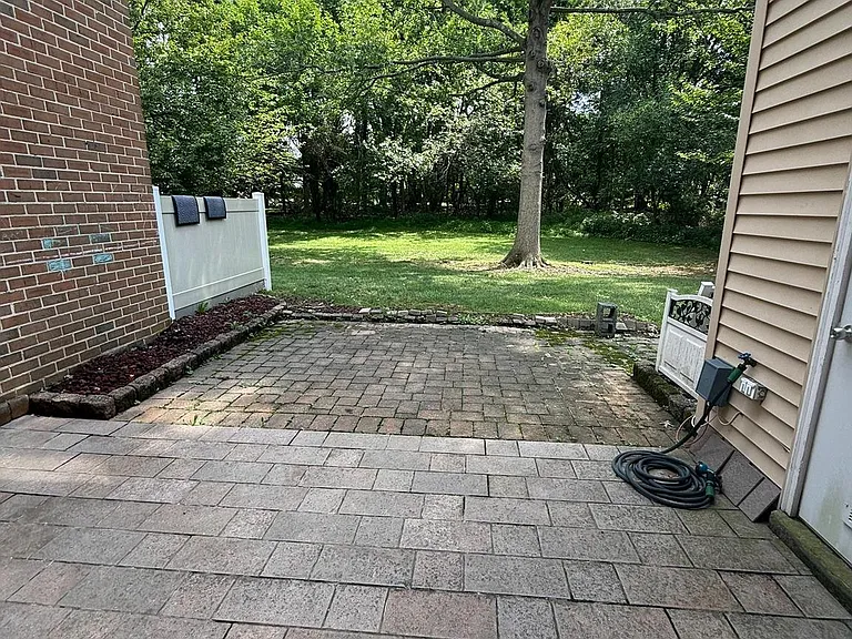 1080 Pendleton Ct — Photo 18