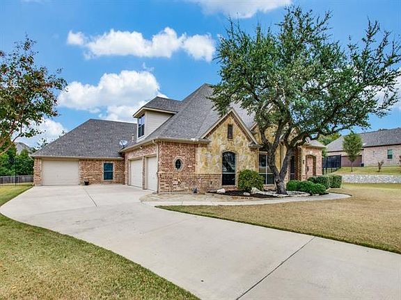 3rd image of 3932 Lakewood Heights Ct
