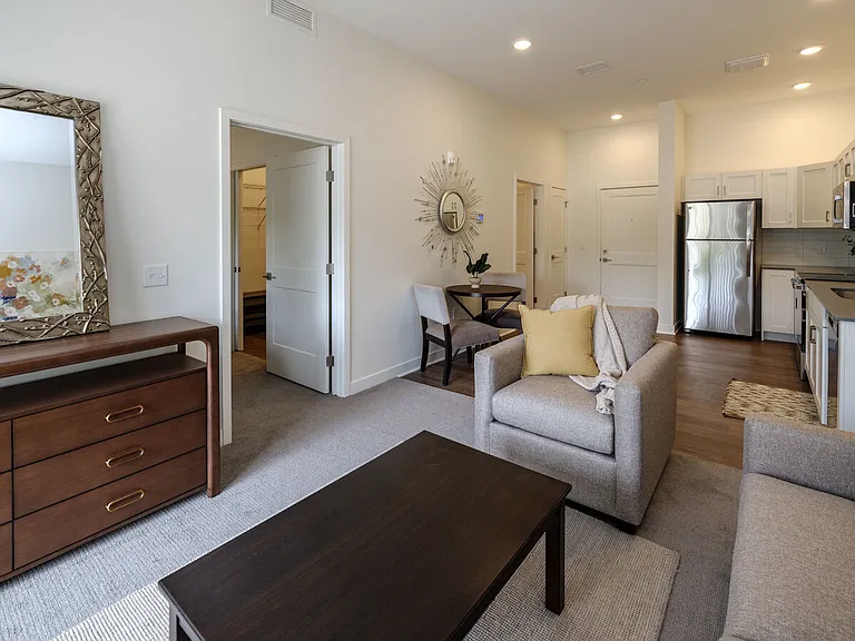 Rivers Edge Apartments — Photo 14