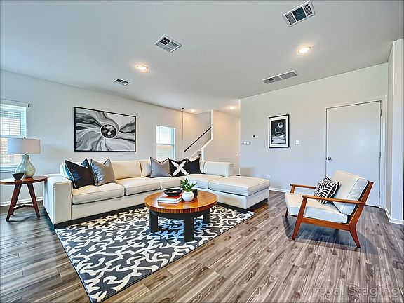 4th image of 118 Canley Loop