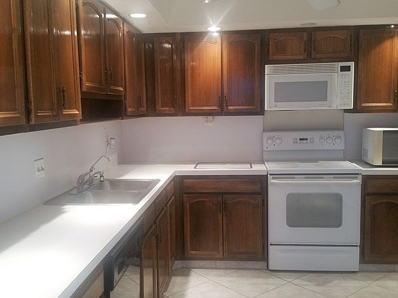 3rd image of 3900 Galt Ocean Dr APT 115