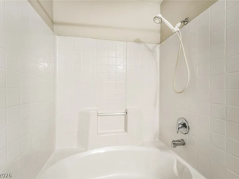 3060 Tarpon Dr #102 — Photo 15