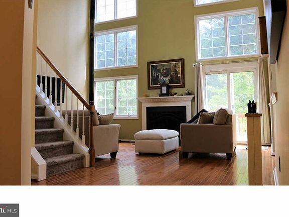 5th image of 401 Misty Vale Dr
