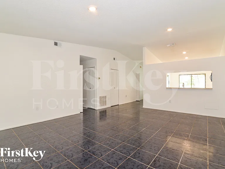 3228 Curry Woods Cir #2 — Photo 5