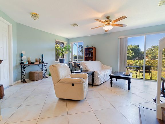 4th image of 2790 S Evergreen Cir