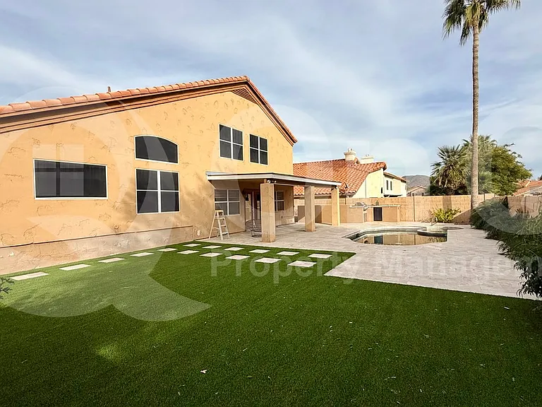 9405 E Presidio Rd — Photo 59