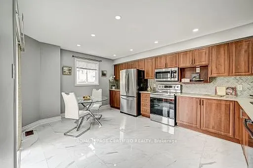 3 bed, $3,000 — Photo 4