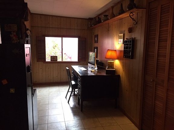 3rd image of 323 E Huisache Ave