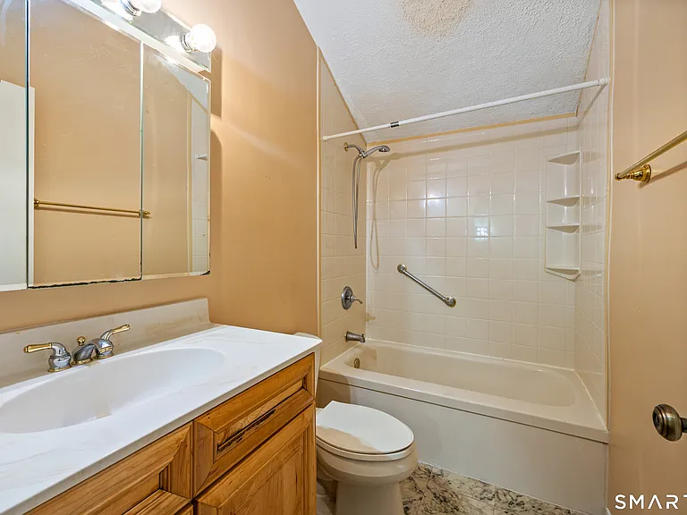 5 Staunton Ct #E — Photo 15