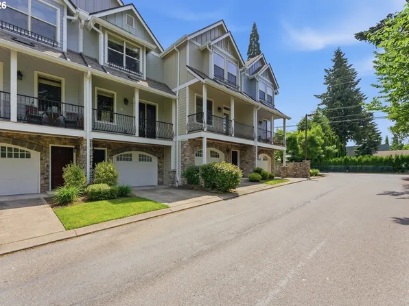1906 NE 48th Way, Hillsboro, OR 97124
