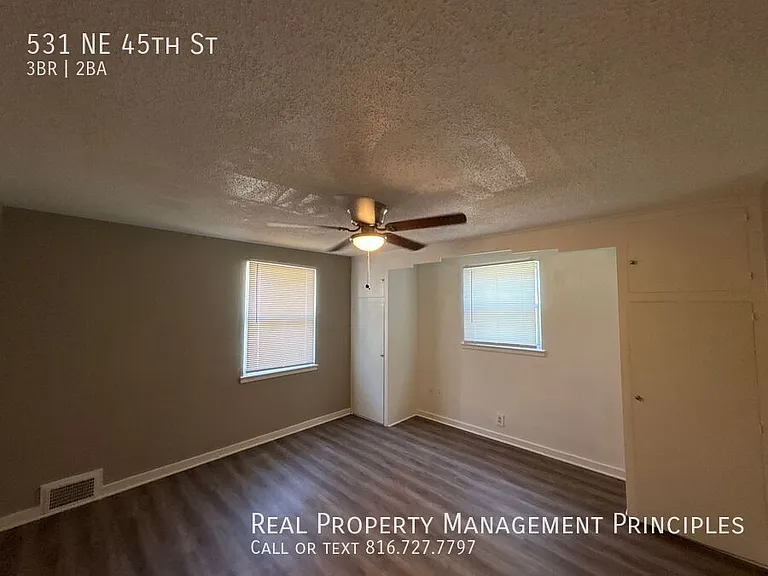 531 NE 45th St — Photo 9