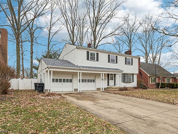 2nd image of 1682 Arthur Dr NW