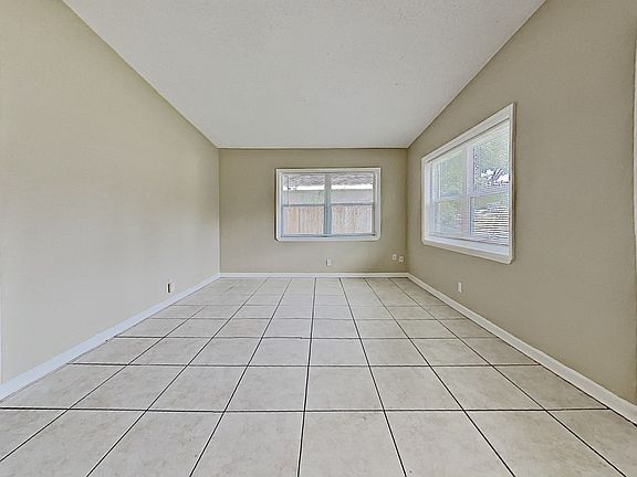 4th image of 5214 N Indiana Ave