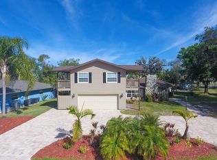 7447 N Leewynn Dr, Sarasota, FL 34240