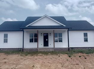 195 Bellview Rd, Taft, TN 38488