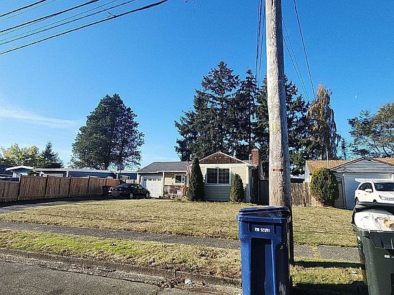 2nd image of 2614 N Shirley St