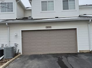 830 County Line Rd #830, Aurora, IL 60502