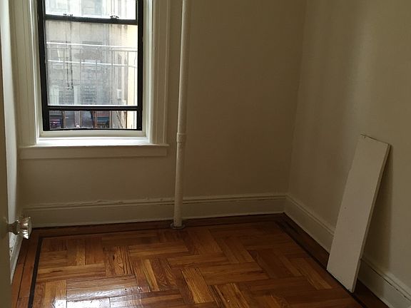 4th image of 2847 34th St APT 10