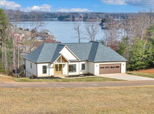 639 Compass Cove Cir, Moneta, VA 24121