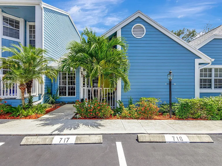 716 Ocean Dunes Cir — Photo 43