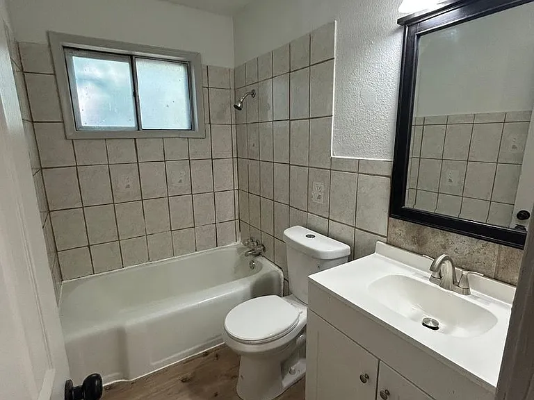 1529 NW Smith Ave — Photo 10