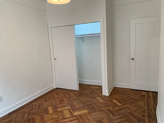 Rented by Premier Metro Realty Corp | media 10