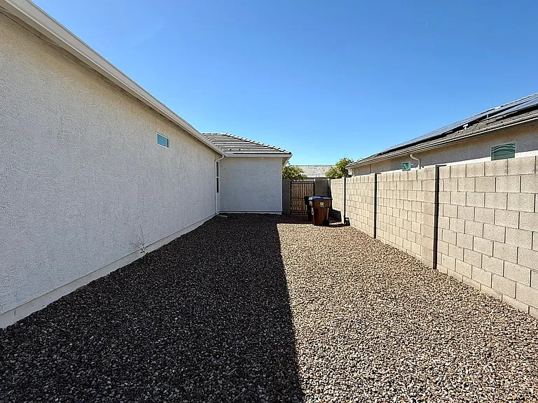2207 S 46th St — Photo 34