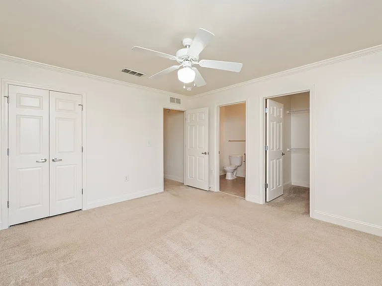 715 Majestic Dr — Photo 27