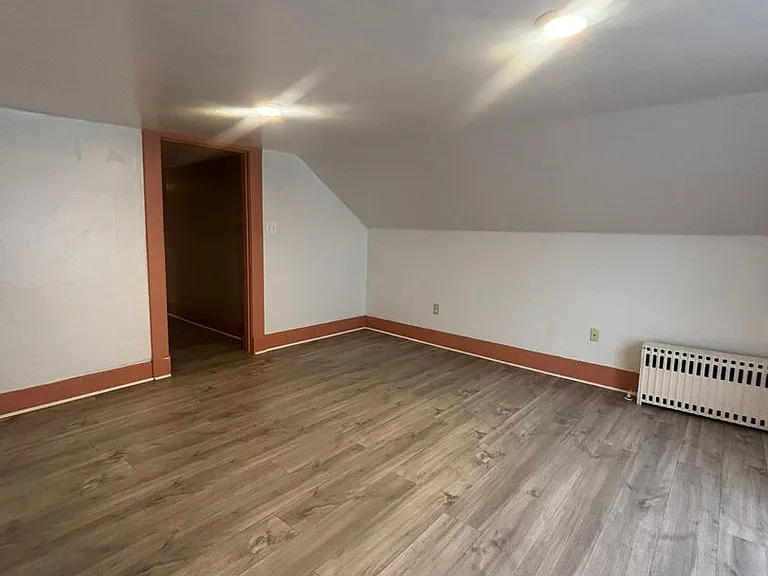 408 N Meridian — Photo 8