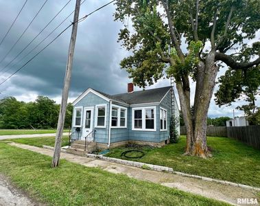 222 E Jackson St, Petersburg, IL, 62675