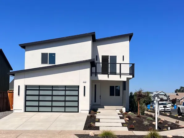 3733 Mocha Lane, Santa Rosa, CA 95403