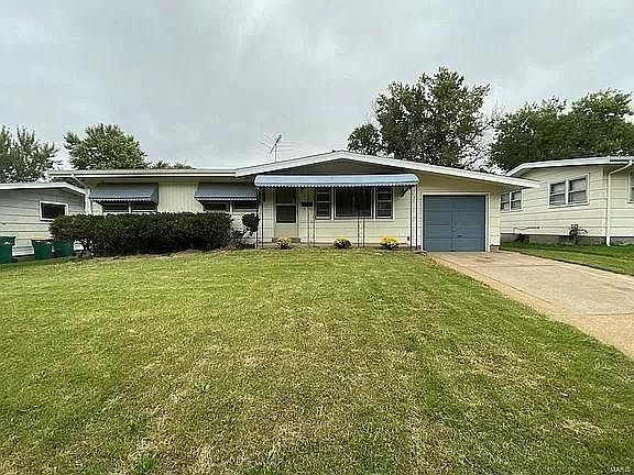 1st image of 3033 Meadowlark Ave