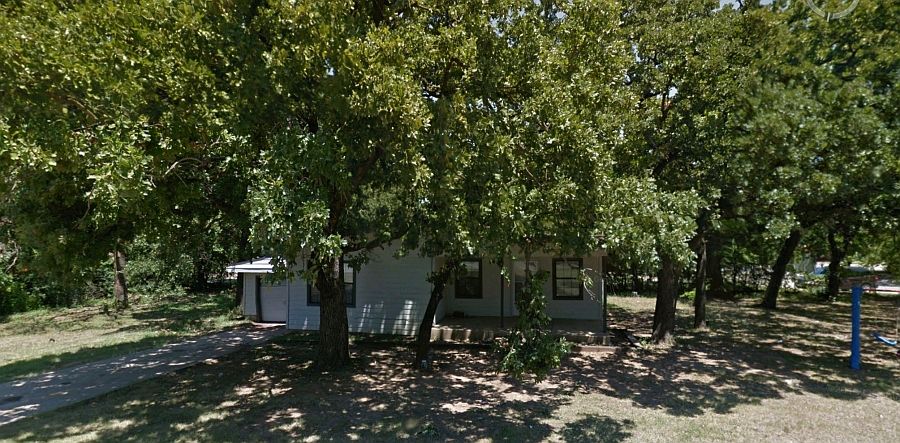 1st image of 4625 Leonard St