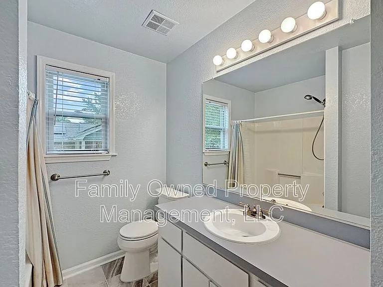 105 Pryors Ln — Photo 31