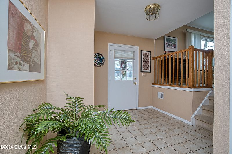 2nd image of 76 Cascade Terrace