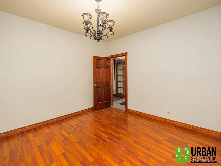 1511 W Gardner Ave — Photo 5