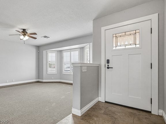 5th image of 251 W Laval Dr
