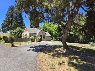 1414 Parkdale Dr, Grants Pass, OR, 97527